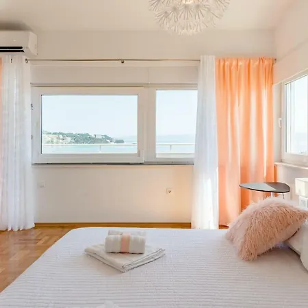 Sun & Sea Split