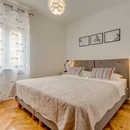 Sun & Sea * Σπλιτ