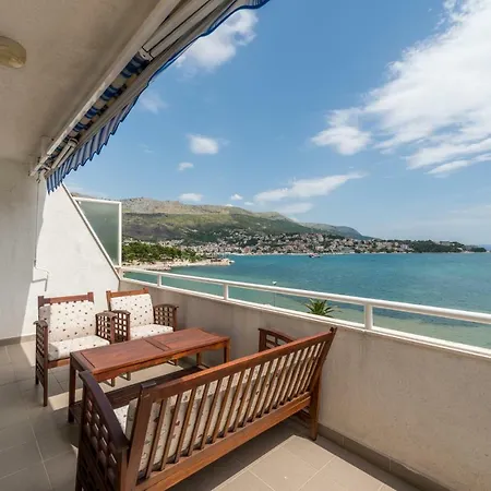 Sun & Sea Apartament *