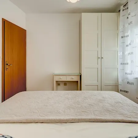 Sun & Sea アパート